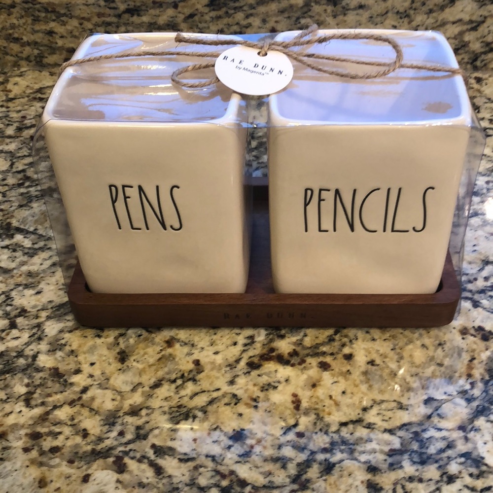 RAE DUNN  PENS PENCILS holder